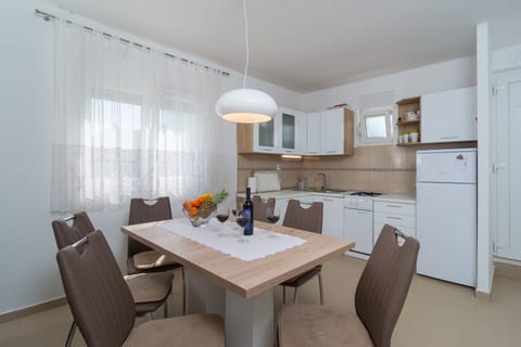 House Slobodna - Unit 374006-13
