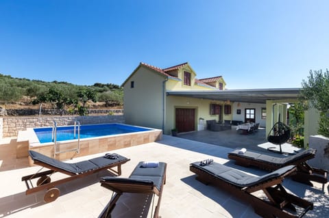 House Mario - Unit 374007-13
