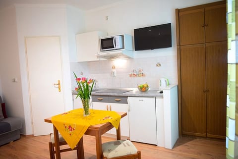 Apartments and Rooms Robi - Unit 374016-13