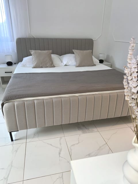 Apartments and Room Villa Makaj - Unit 374027-13