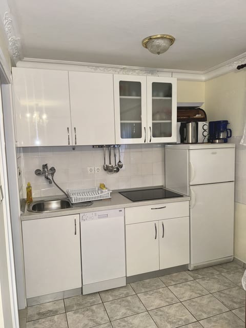 Apartments and Room Villa Makaj - Unit 374028-13