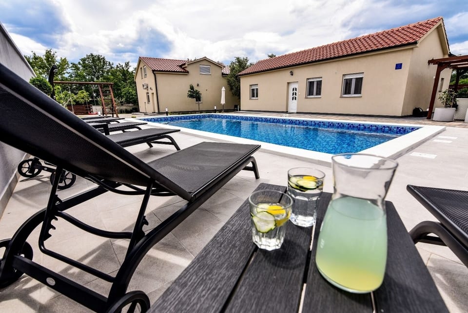 Apartment Gordana Mar - Unit 374681-13