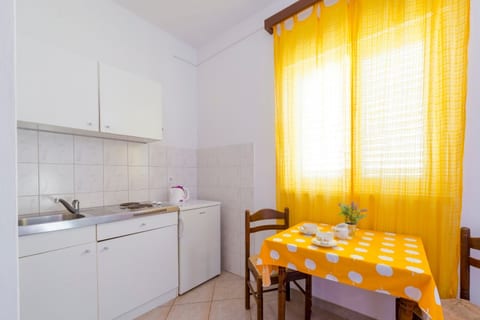 Apartments Diana - Unit 374511-13