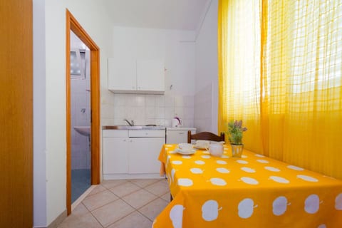 Apartments Diana - Unit 374511-13