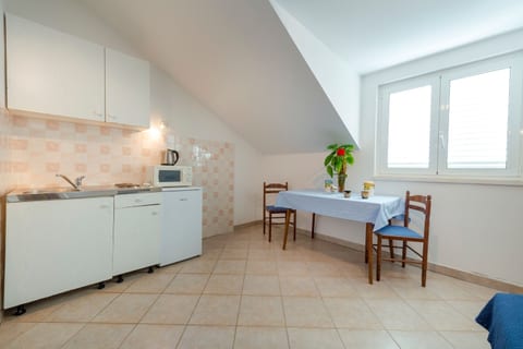 Apartments Diana - Unit 374512-13