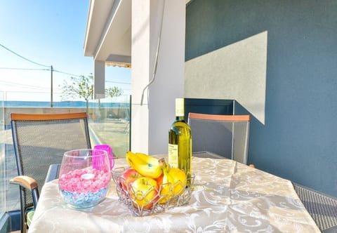 Apartments Sunny by the Sea - Unit 374063-13