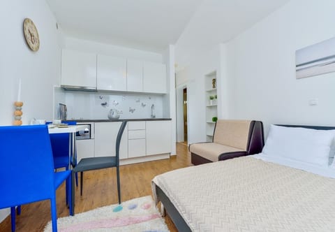 Apartments Sunny by the Sea - Unit 374064-13