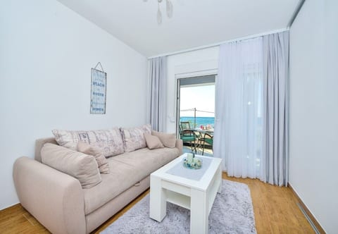 Apartments Sunny by the Sea - Unit 374065-13