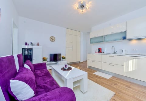 Apartments Sunny by the Sea - Unit 374066-13