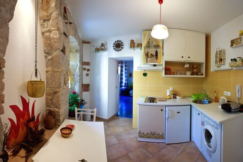 Apartment Happy - Unit 374067-13