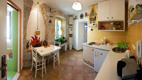Apartment Happy - Unit 374067-13