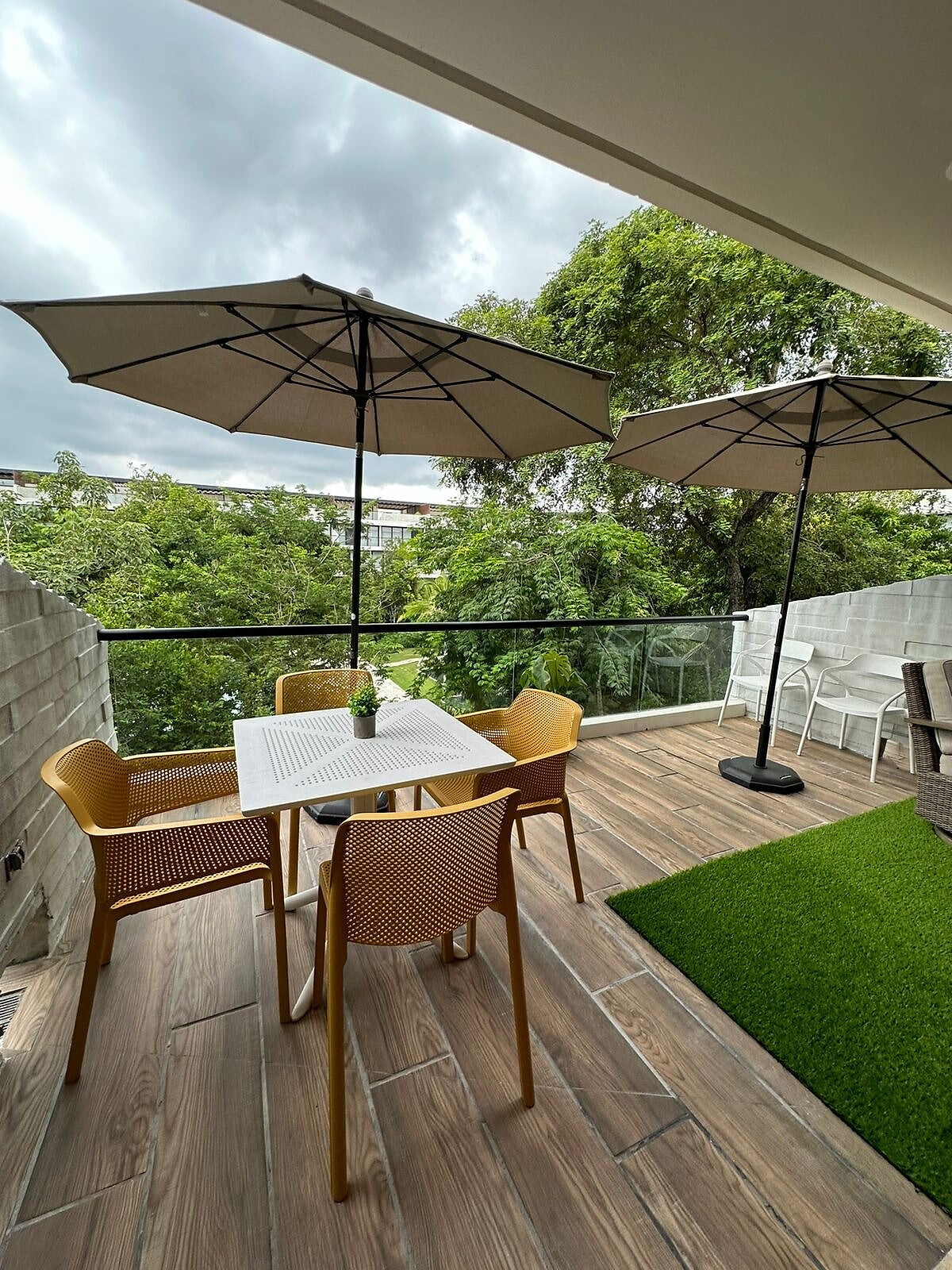 Playacar Luxury Condo | Pools, Gym, Walk to Beach image 34