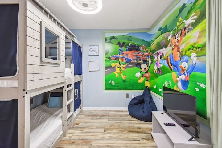 A Magical Villa Getaway-20 Min from Disney World! - Kissimmee