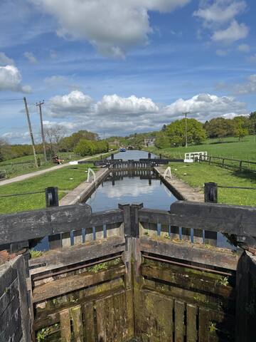 Ivy House Guest Accommodation - Heath Charnock