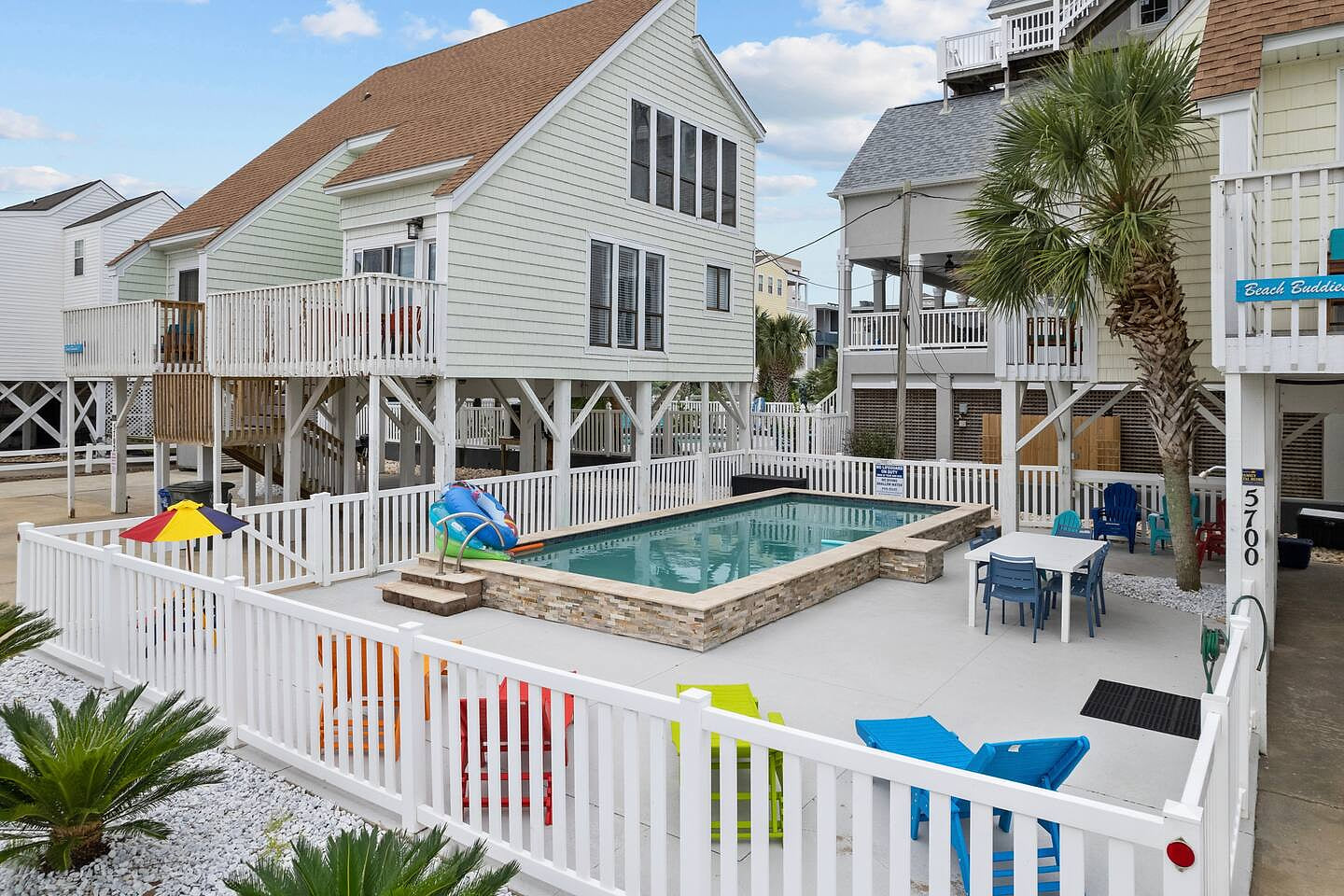 Private Heated Pool | 24 Guests | 2 Min to BEACH |