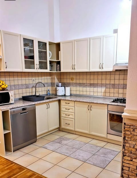 Apartment Damir - Unit 374085-13