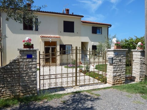 Apartments Zdravko - Unit 374151-13