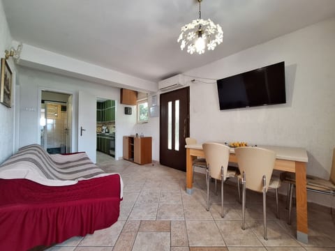 Apartment Ivy - Unit 374171-13