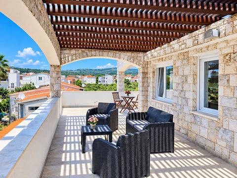 House Villa Oaza - Unit 374200-13
