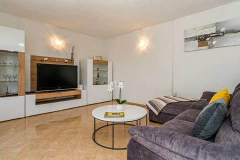 Apartment Ivan - Unit 374222-13