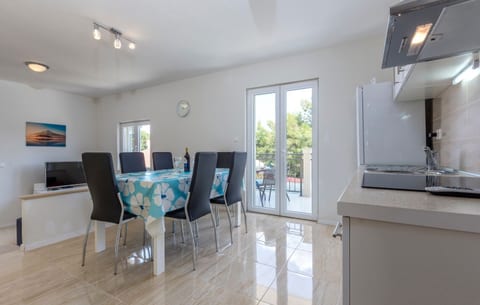 Apartments Dalis - Unit 374244-13