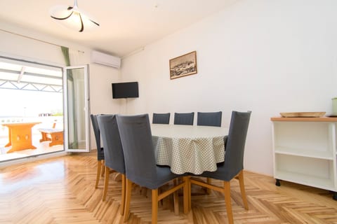 Apartment Ivo - Unit 374267-13