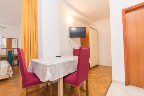 Apartment Ivo - Unit 375501-13