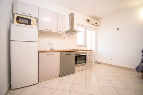Apartment Ivo - Unit 375501-13