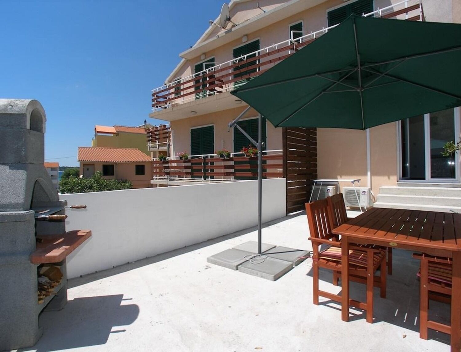 Apartments and Rooms Plaza - Unit 374273-13