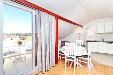 Apartment Niks - Unit 374286-13