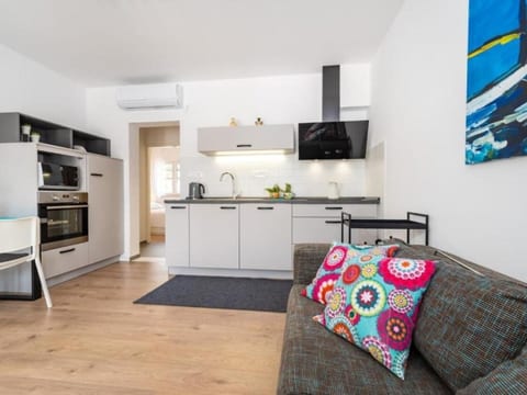 Apartments Bari - Unit 374311-13