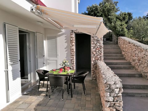 Apartments Tih - Unit 374321-13