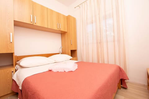 Apartments Ljubo - Unit 374335-13