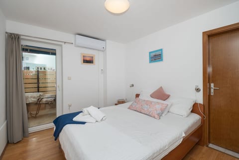 Apartments Jak - Unit 374353-13