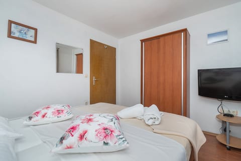 Apartments Jak - Unit 374354-13