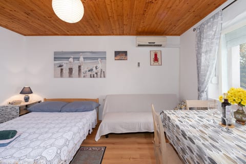 Apartment JoPek - Unit 374355-13