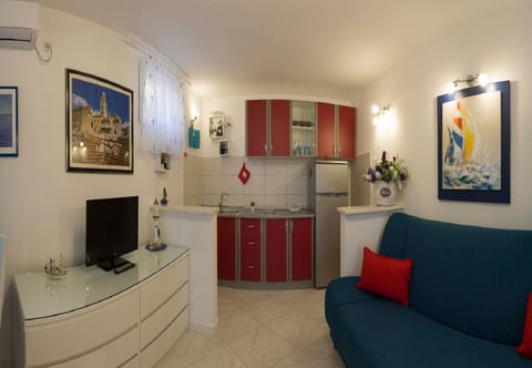 Apartment Mirjana - Unit 374371-13