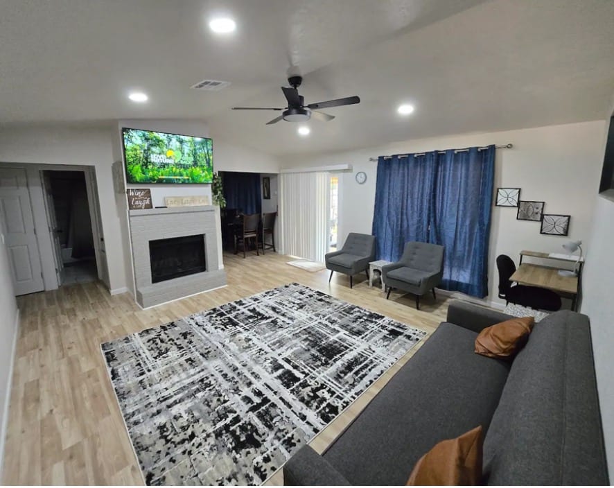 Casa acogedora con WiFi y jacuzzi - Midwest City