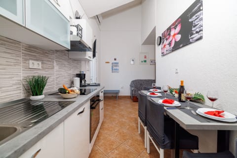 Apartments Davorka - Unit 374389-13