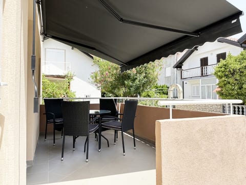 Apartments JoRa - Unit 374412-13