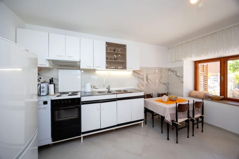 House Zeljka - Unit 374442-13