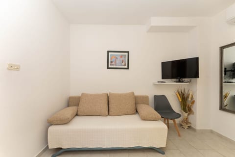 Apartment San - Unit 374444-13