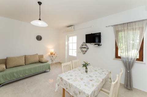 Apartment San - Unit 374445-13
