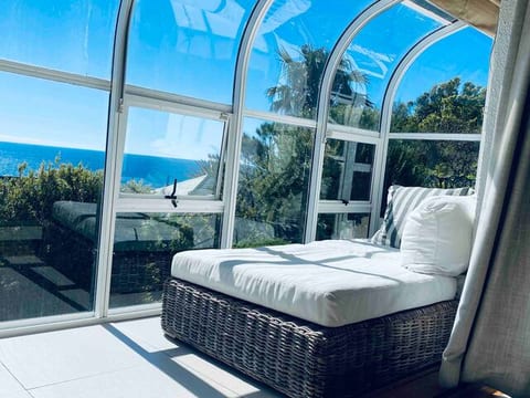 Fab view/Close to beach/BBQ/Solar back-up/Garden/