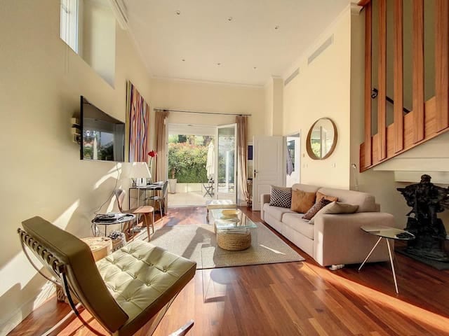 2 bedrooms Duplex, large terrace - Cannes