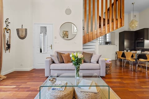 2 bedrooms Duplex, large terrace