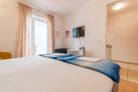 Apartments Vlado - Unit 374478-13