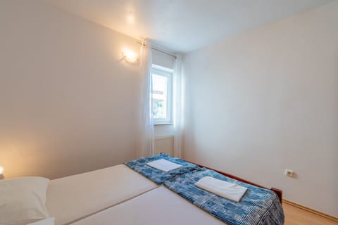 Apartments Vlado - Unit 374479-13