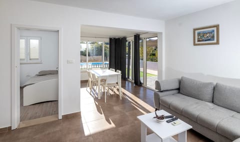 House Nane Garden - Unit 374494-13