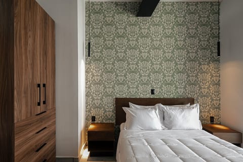 Botanic Loft – Stylish & Cozy Retreat w/ Kitchen & Private Bath
